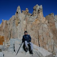 Druhý den nás čeká výstup nejprve na hřeben Trail Crest (4145 m), odkud je to na vrchol ještě tři kilometry