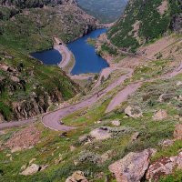 Serpentiny staré silnice přes Røldalsfjellet